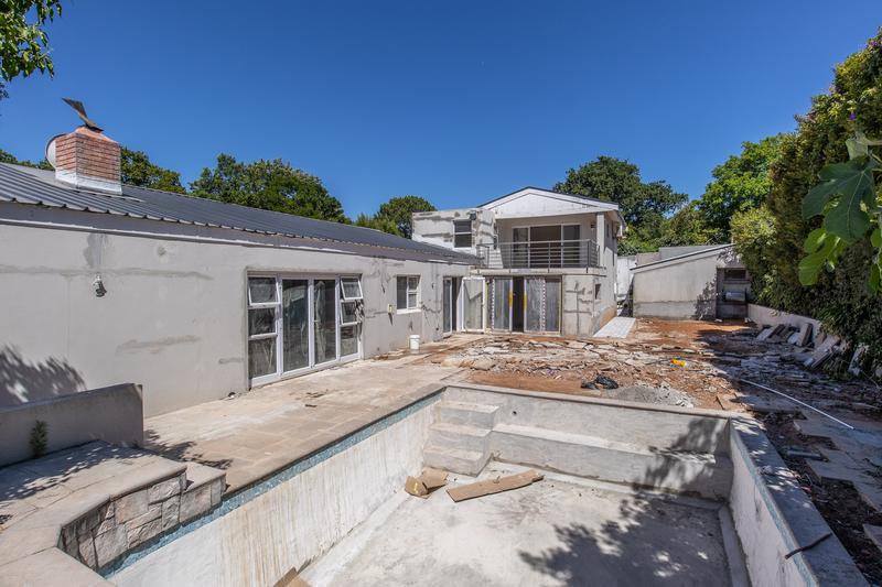 5 Bedroom Property for Sale in Constantia Western Cape